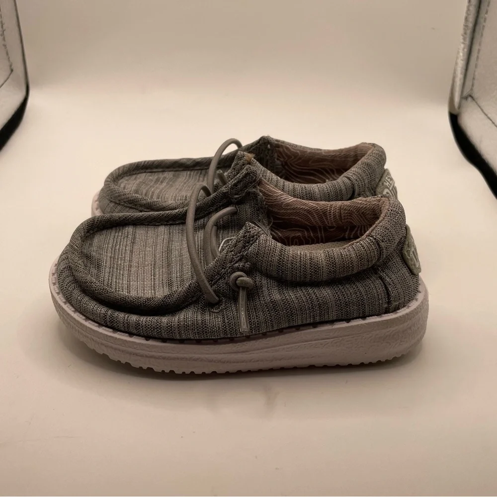 Hey Dude Wally boys Gray loafers Shoes size 6C